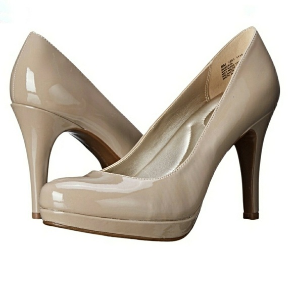 bandolino berta platform pump